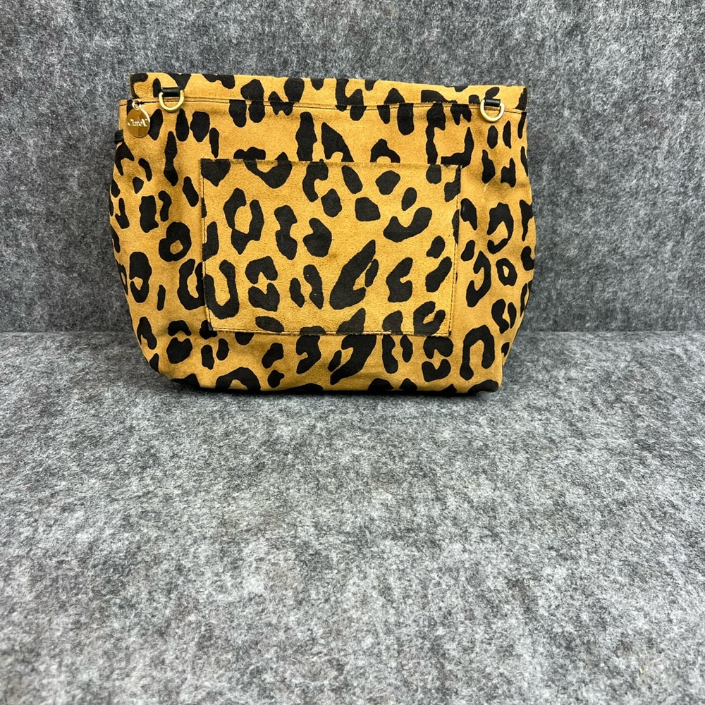 Clare V Leopard Print Helene Shoulder Bag - Picture 10 of 13